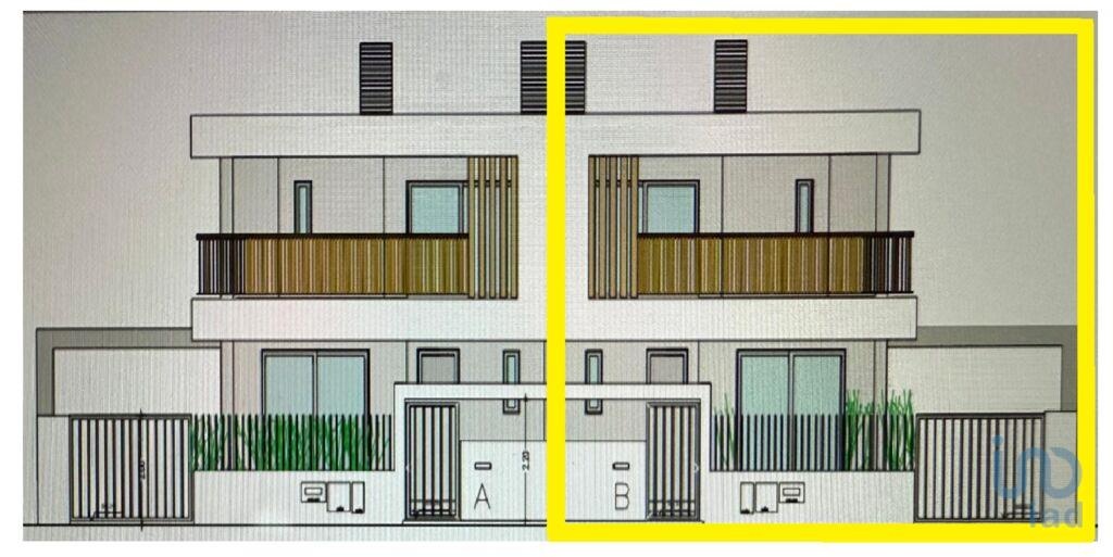 House in Seixal - view 1
