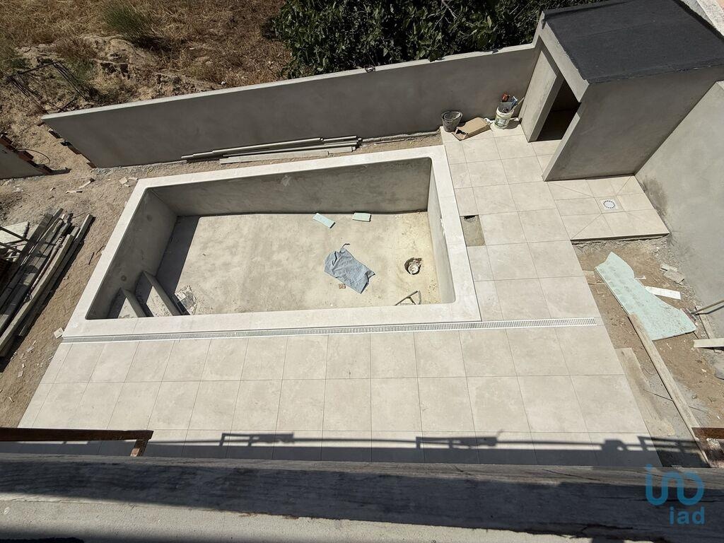 House in Almada - view 1