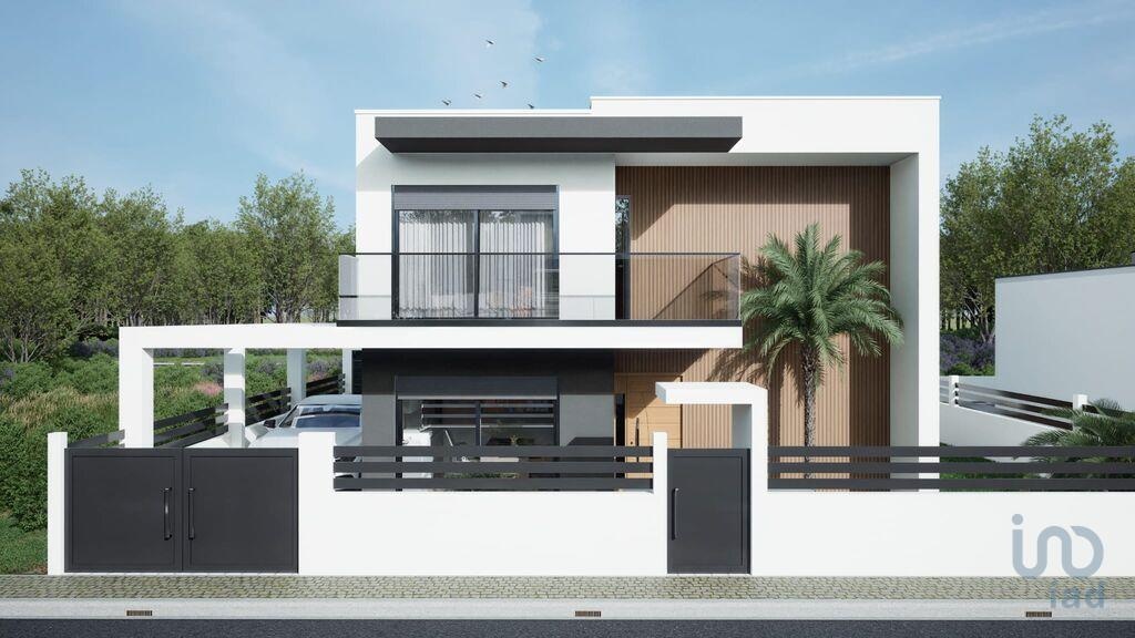 House in Seixal - view 1