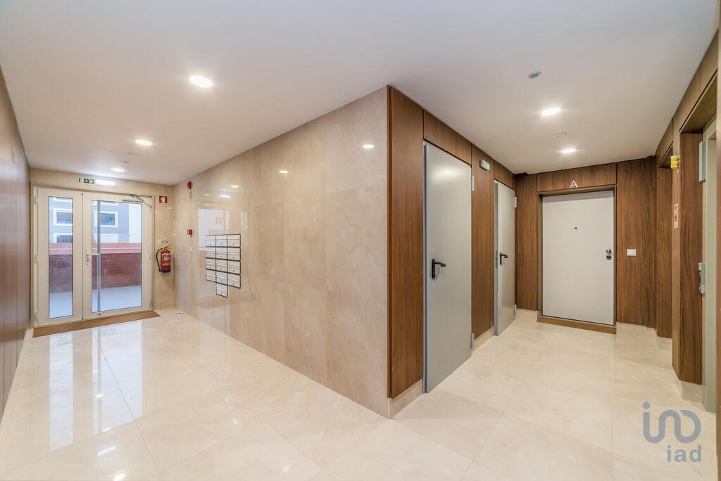 Apartment in Amadora - view 1