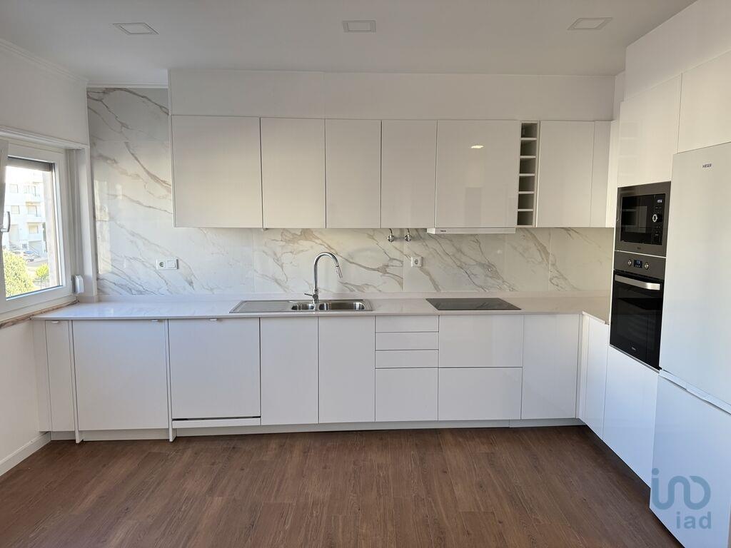 Apartment in Torres Vedras - view 1