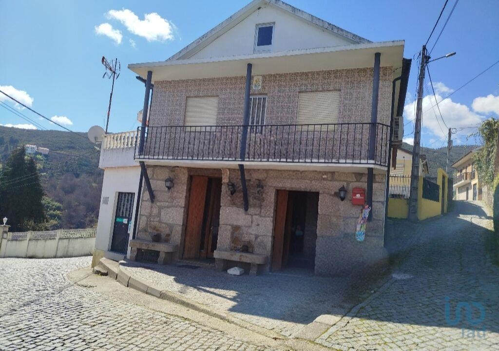 House in Lamego - view 1
