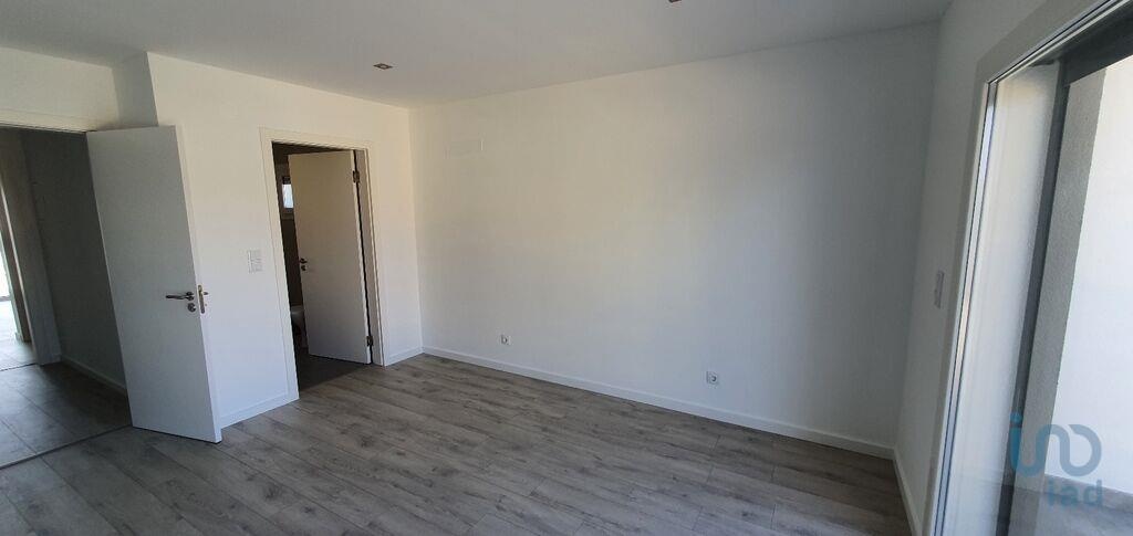 House in Seixal - view 1