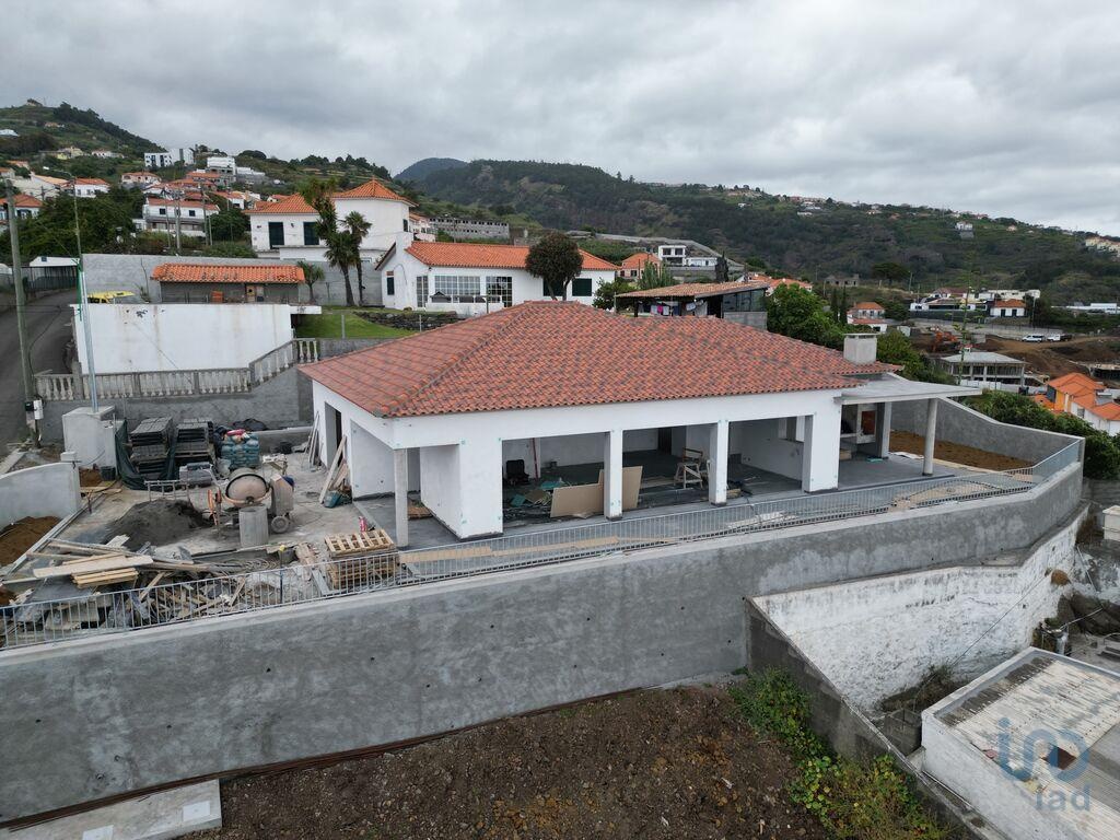 House in Santa Cruz - view 1