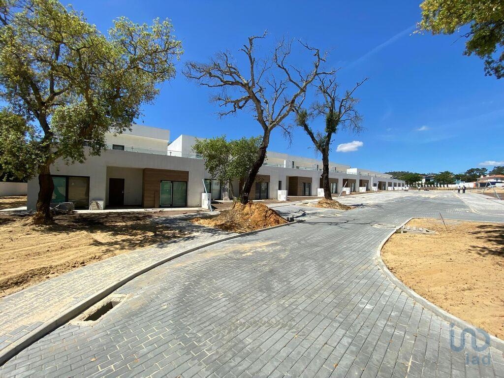 House in Palmela - view 1