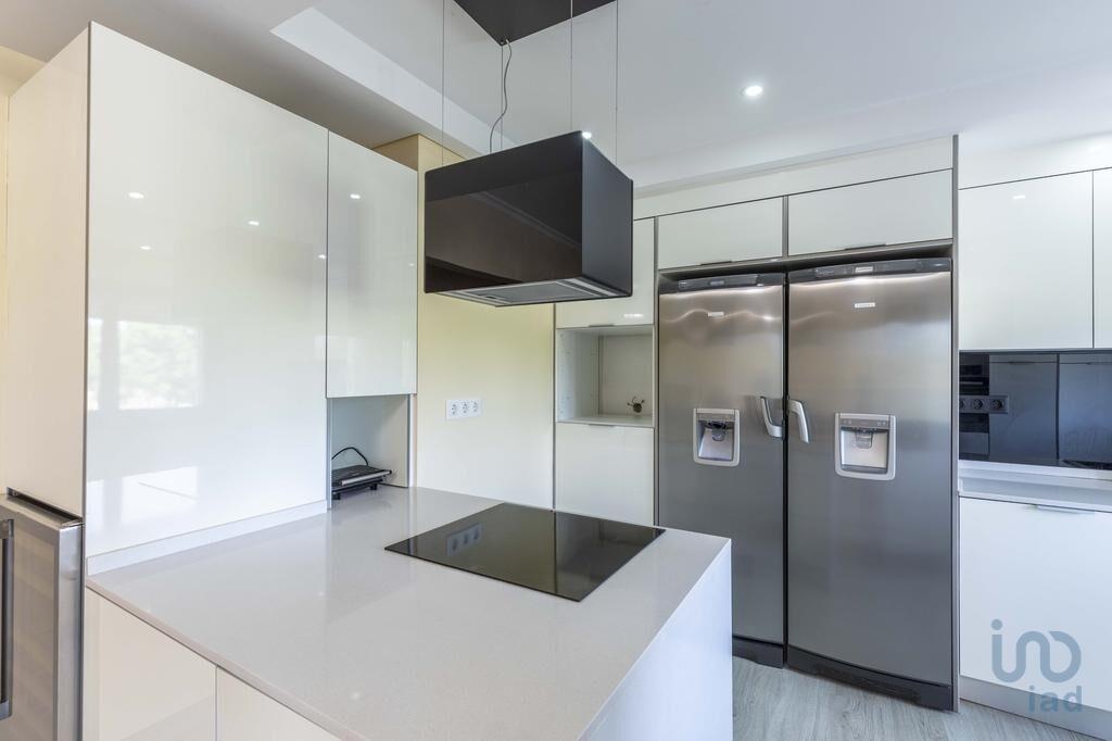 Apartment in Loures - view 1