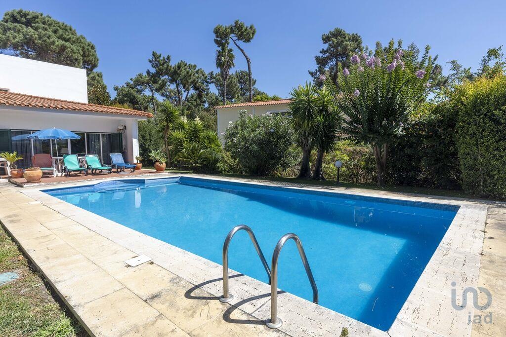 House in Almada - view 1