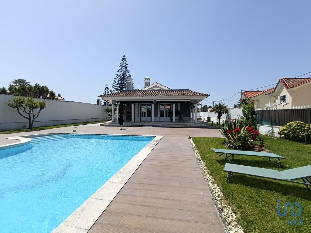 House in Almada - view 1