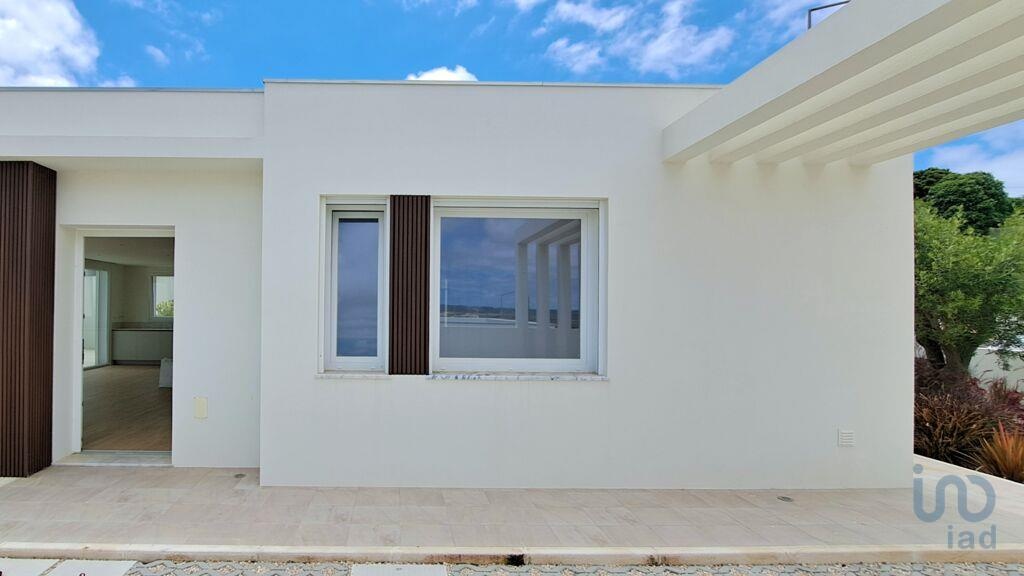 House in Lourinha - view 1