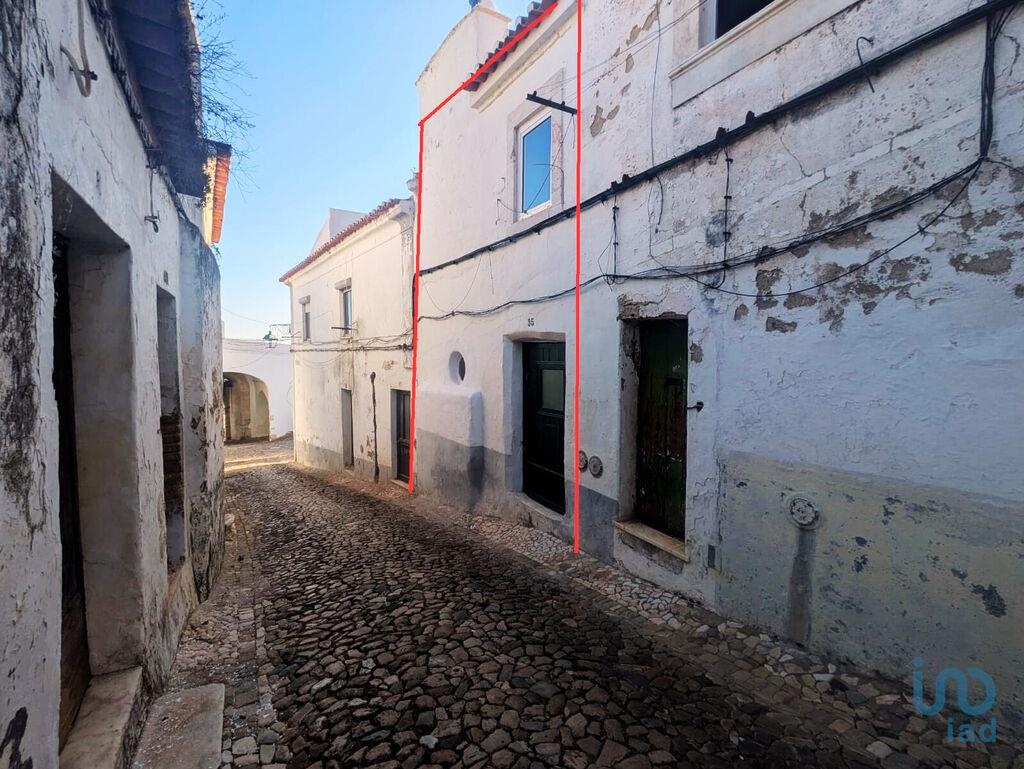 House in Estremoz - view 1