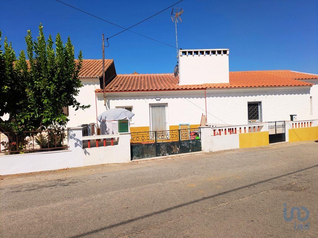 House in Estremoz - view 1