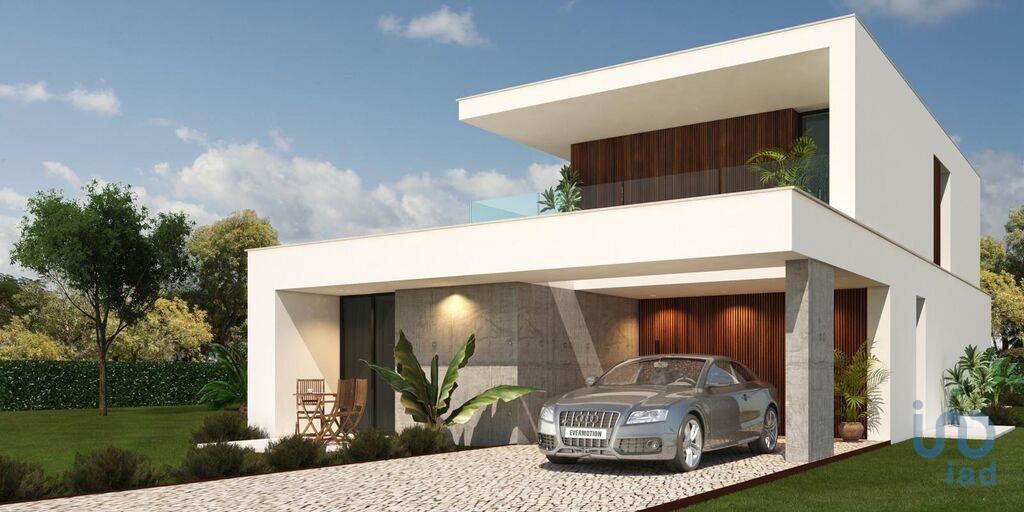 House in Caldas da Rainha - view 1
