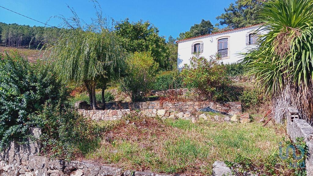 House in Castanheira de Pera - view 1