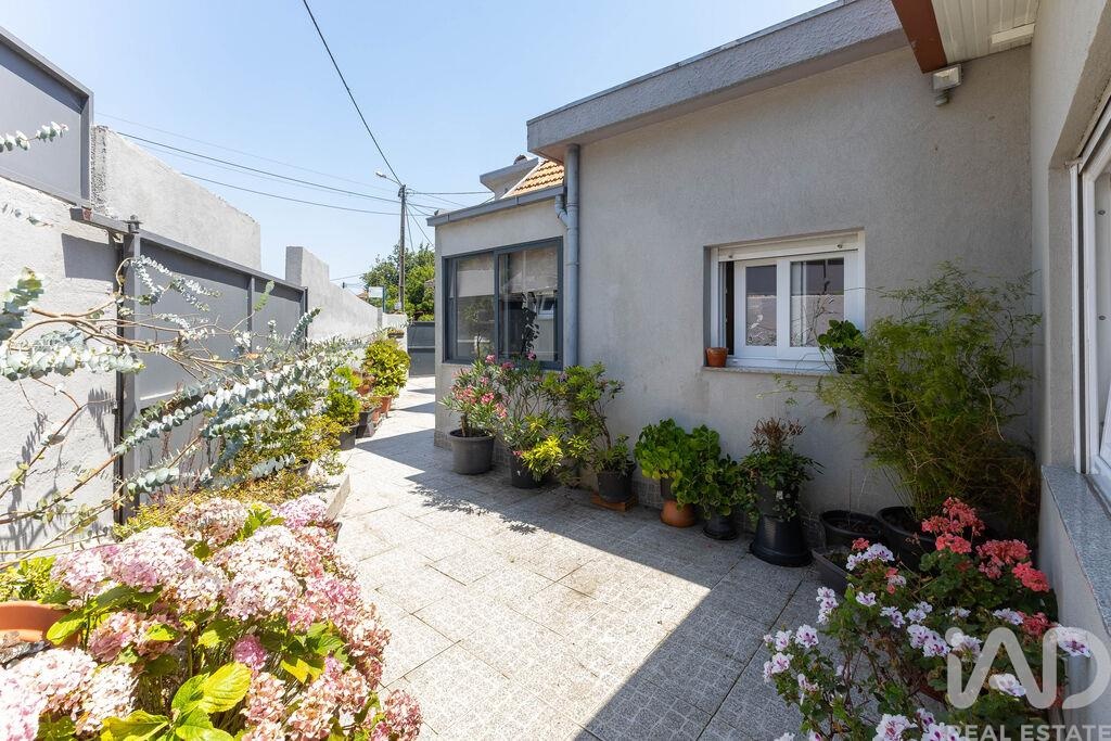 House in Leca do Balio - view 1