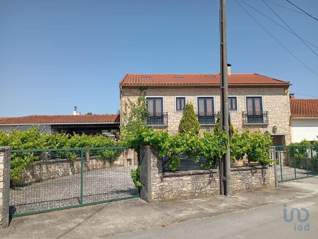 House in Vila Nova de Ourem - view 1