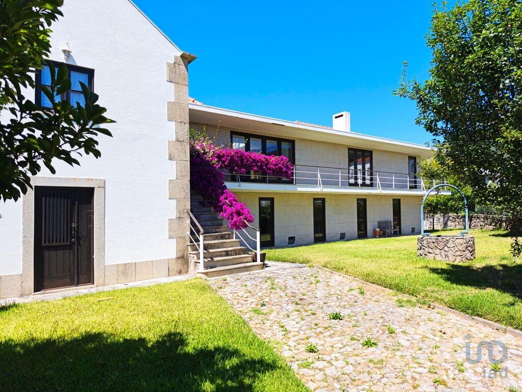 House in Viana do Castelo - view 1