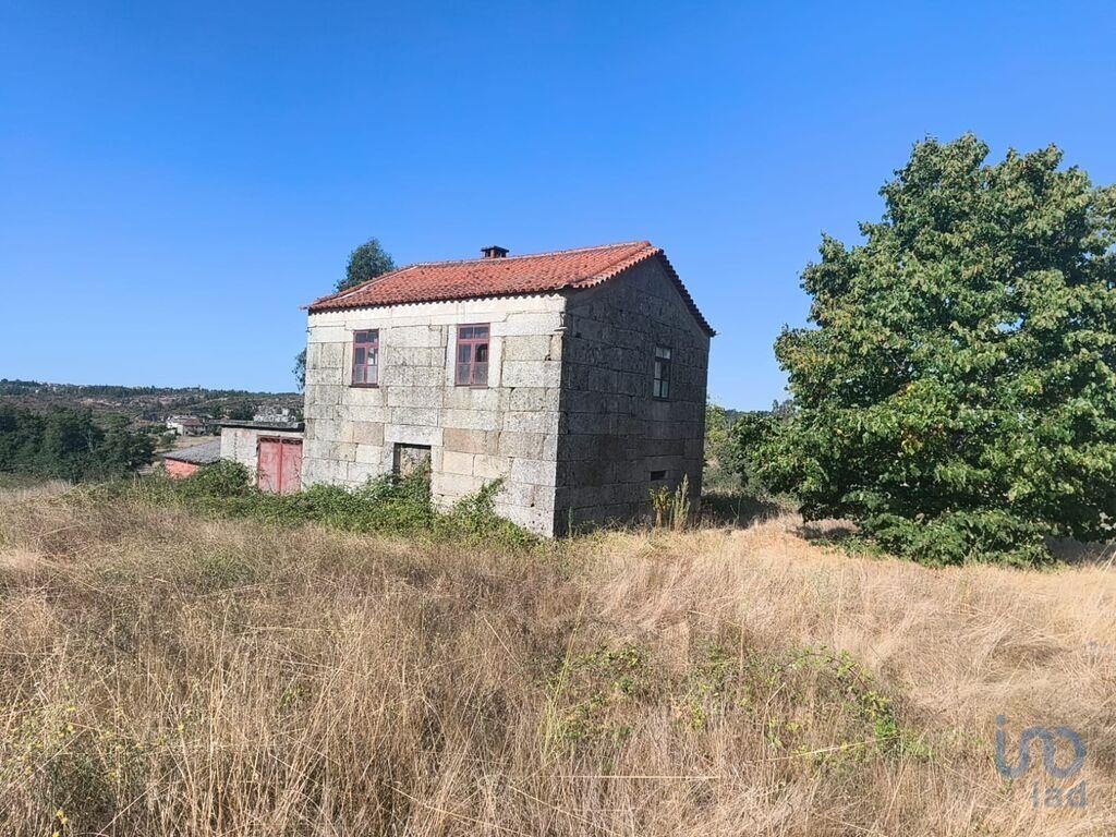 House in Oliveira do Hospital - view 1