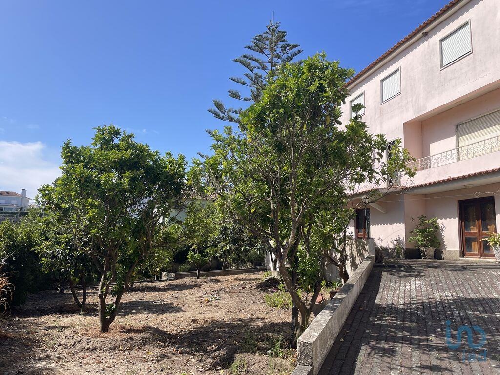 House in Sesimbra - view 1