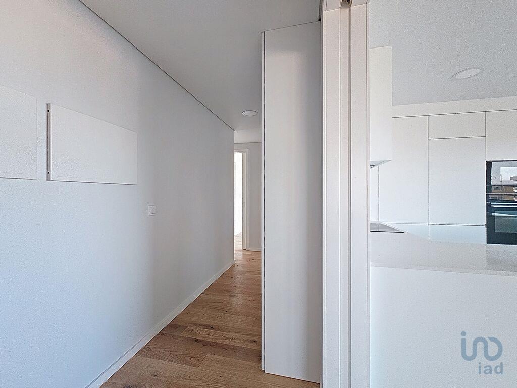 Apartment in Vila Nova de Gaia (Santa Marinha) - view 1