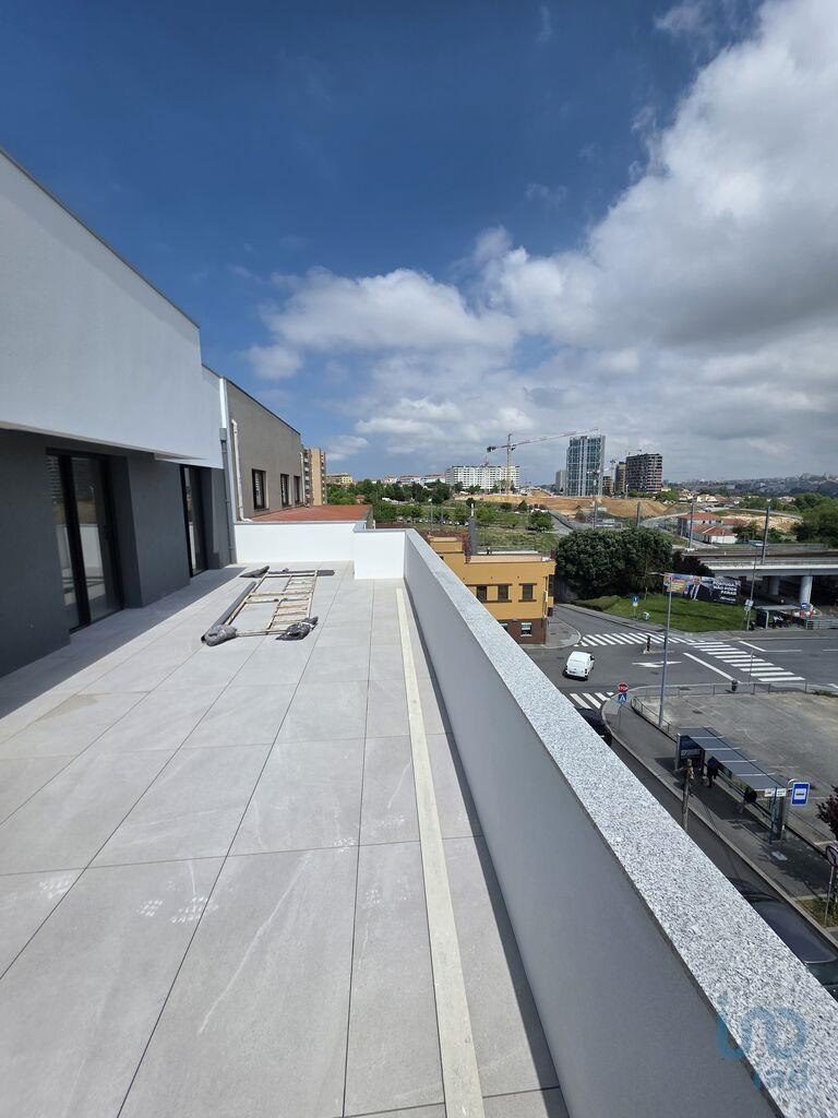 Apartment in Vila Nova de Gaia (Santa Marinha) - view 1
