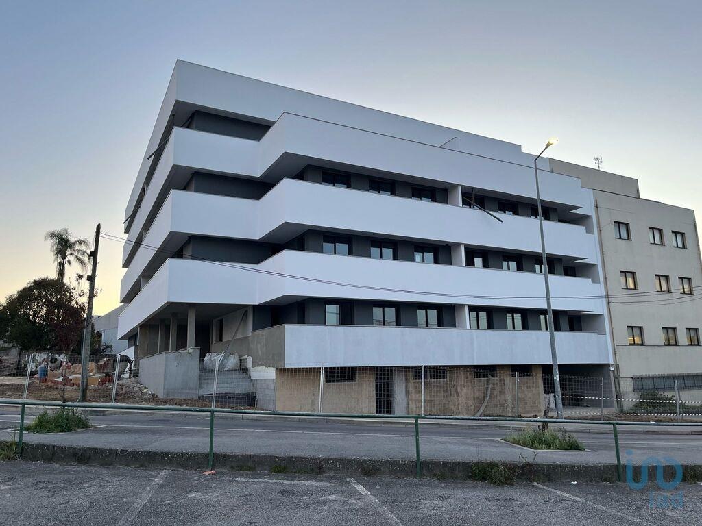 Apartment in Vila Nova de Gaia (Santa Marinha) - view 1