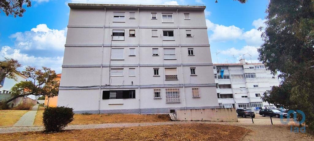 Apartment in Olivais - view 1