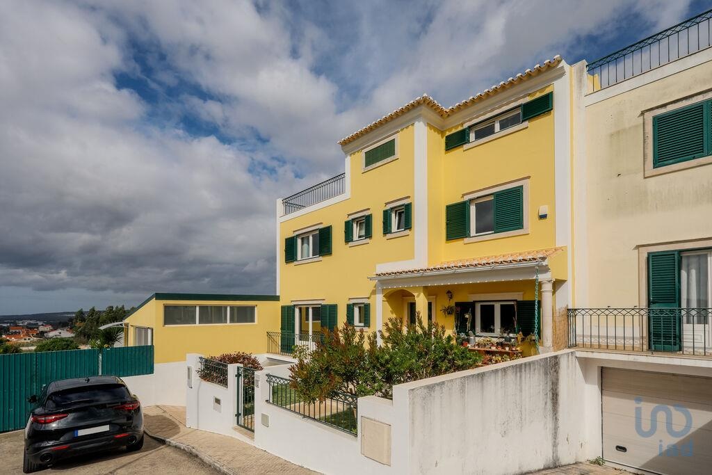 House in Caldas da Rainha - view 1