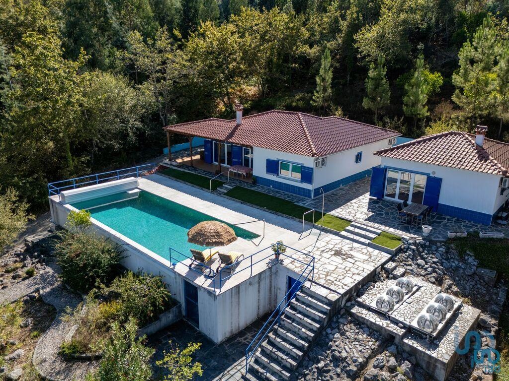 House in Arganil - view 1