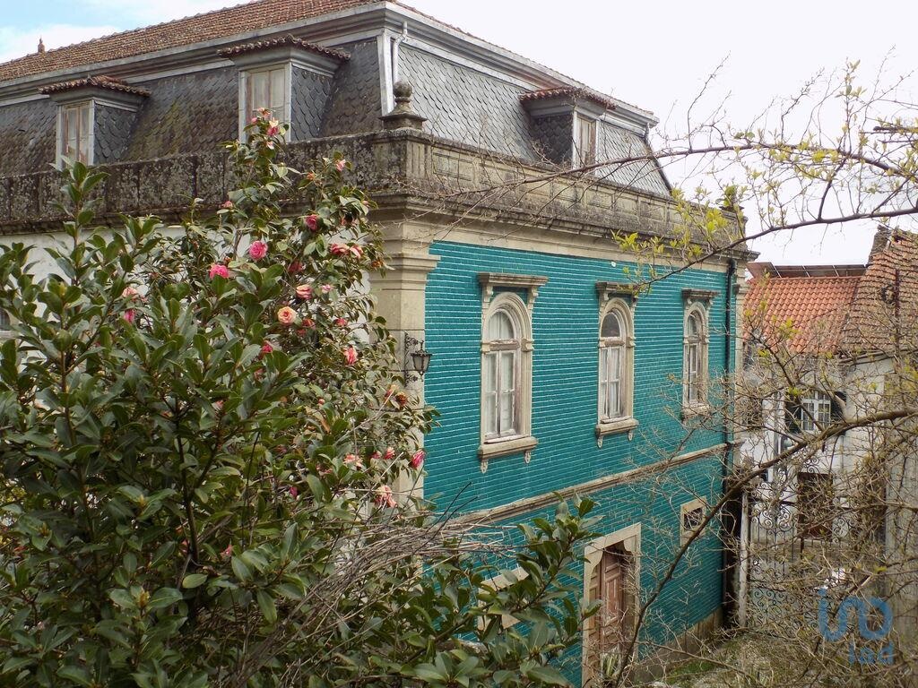 House in Covilha - view 1