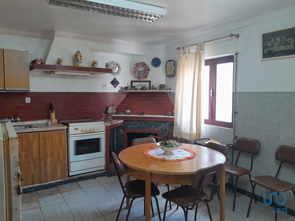 House in Covilha - view 1