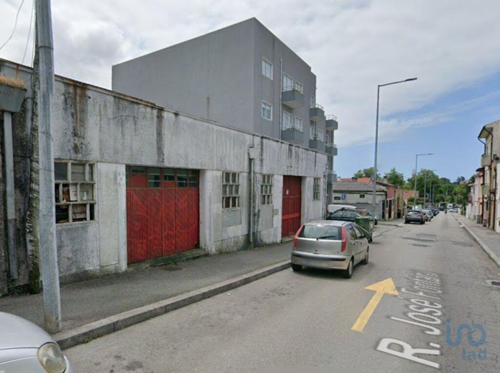 House in Vila Nova de Gaia (Santa Marinha) - view 1