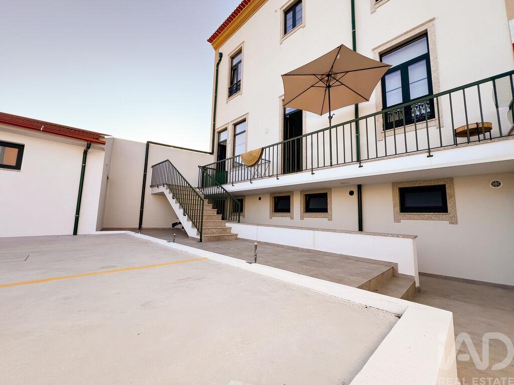 Apartment in Sao Vicente de Pereira Jusa - view 1