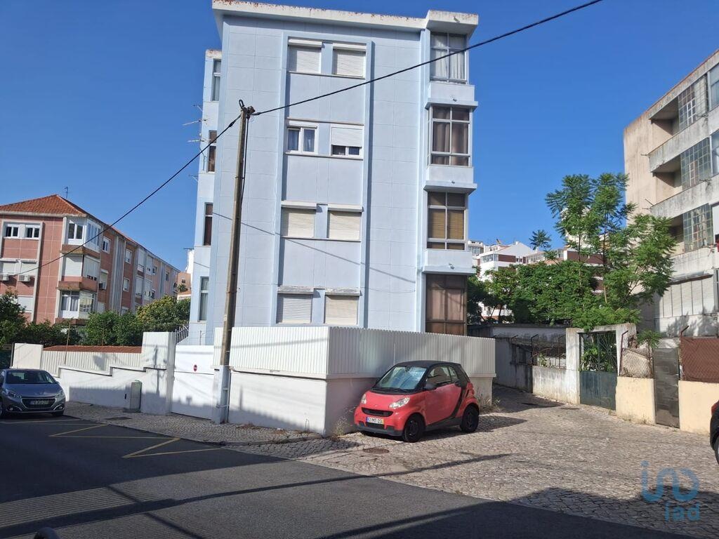 Apartment in Almada - view 1