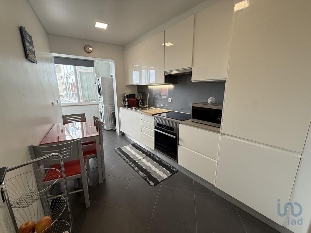 Apartment in Almada - view 1