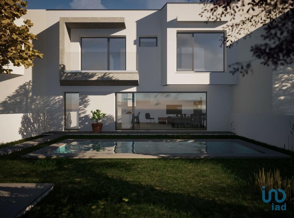 House in Setubal - view 1