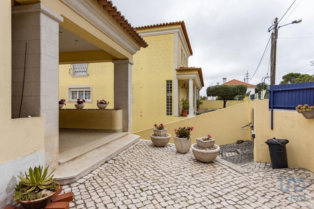 House in Palmela - view 1