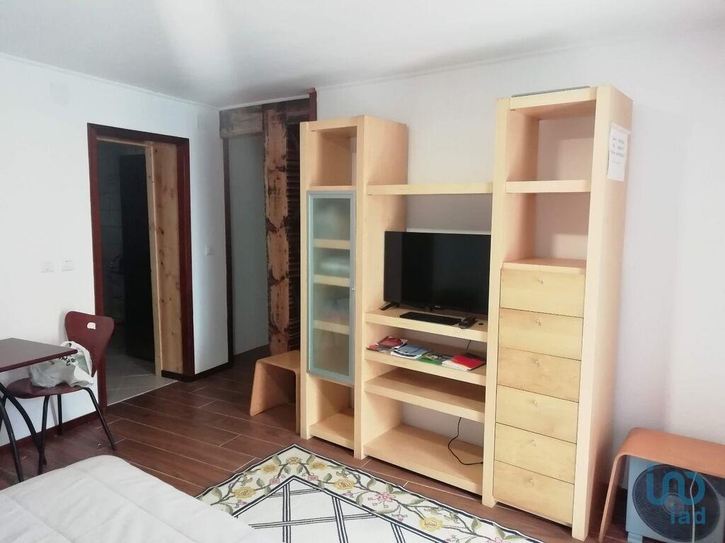 Apartment in Seixal - view 1