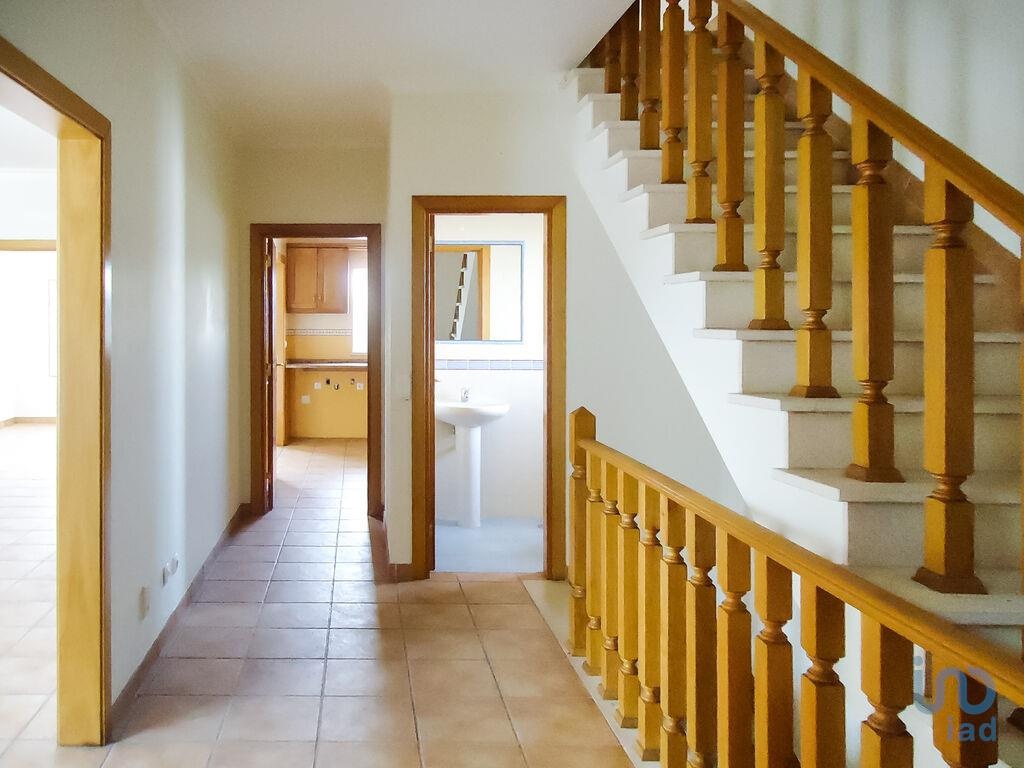 House in Palmela - view 1