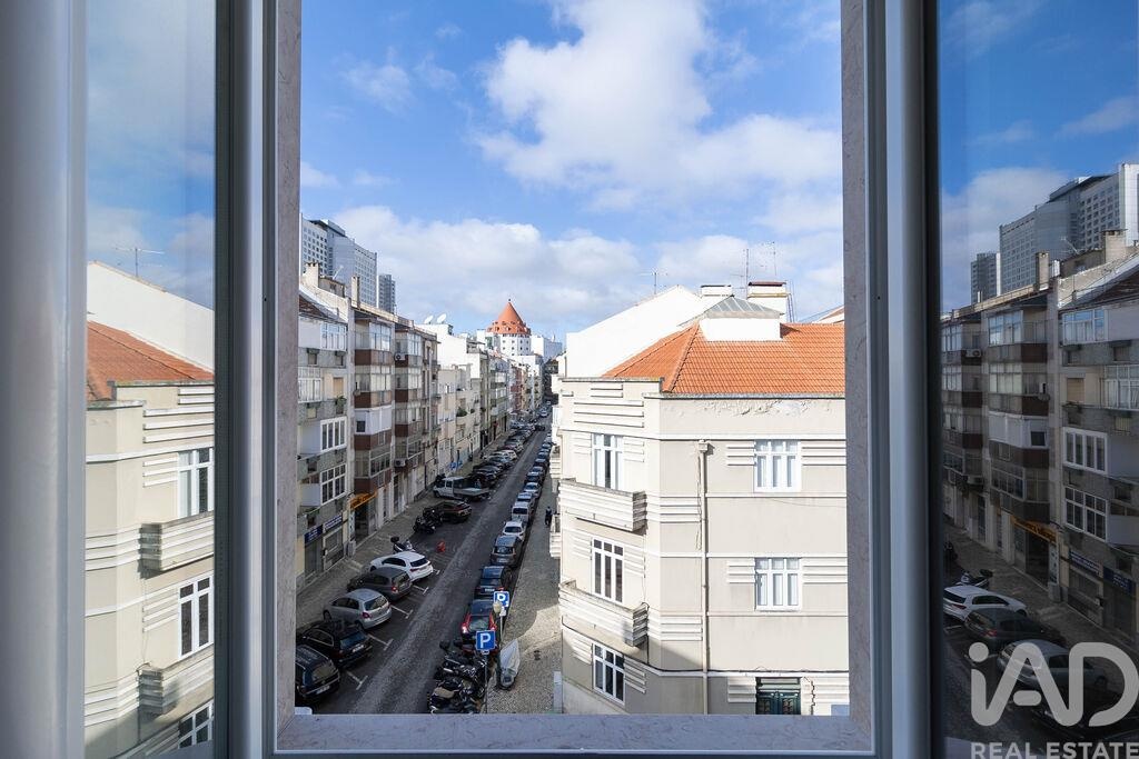 Apartment in Sao Domingos de Benfica - view 1