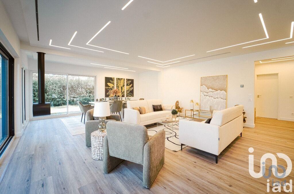 House in Almada - view 1