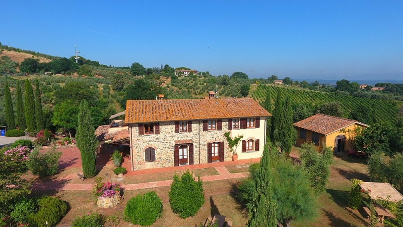 House in Montaione - view 1