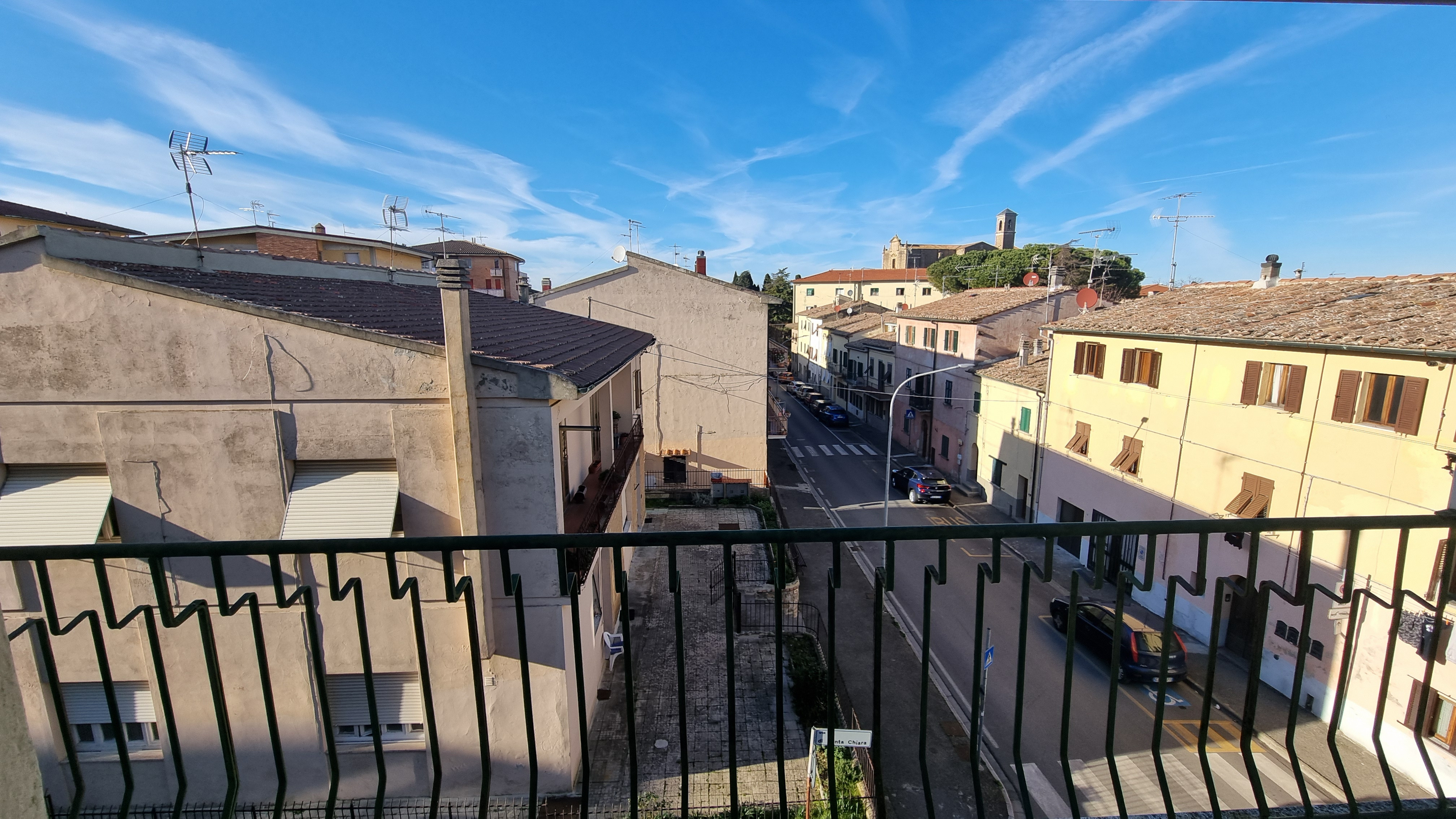 House in Volterra - view 1