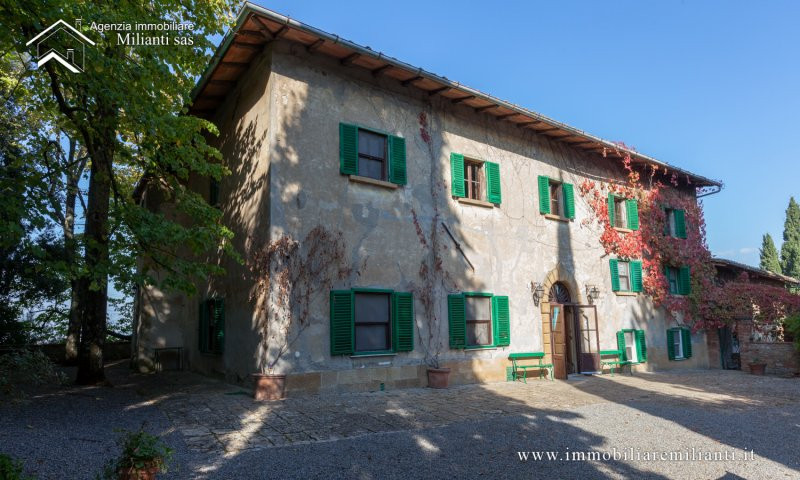 House in Volterra - view 1
