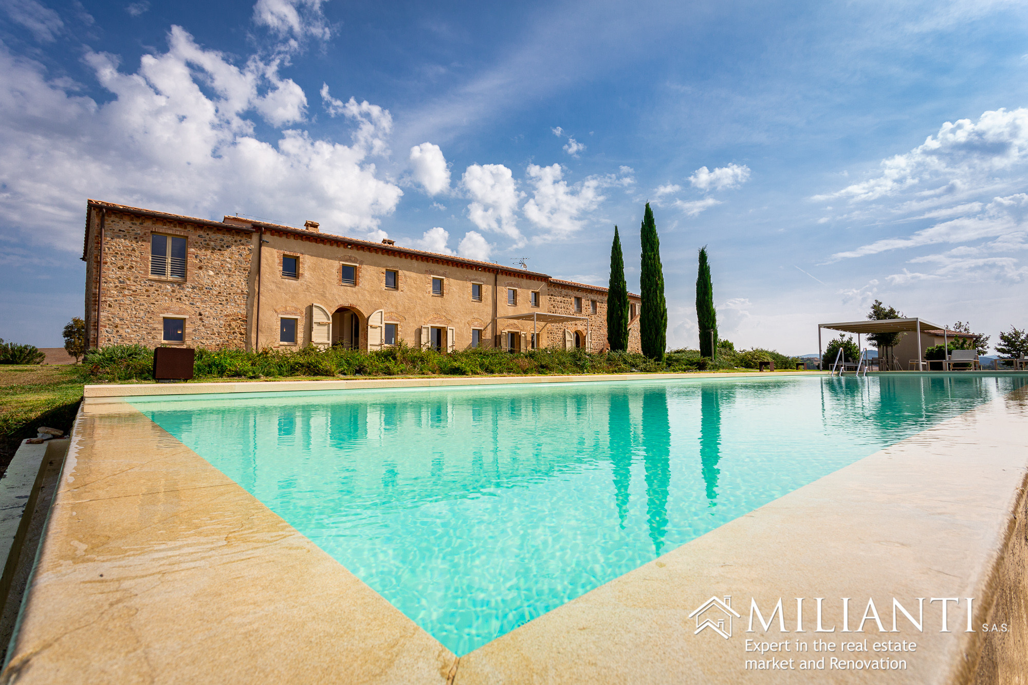 House in Volterra - view 1