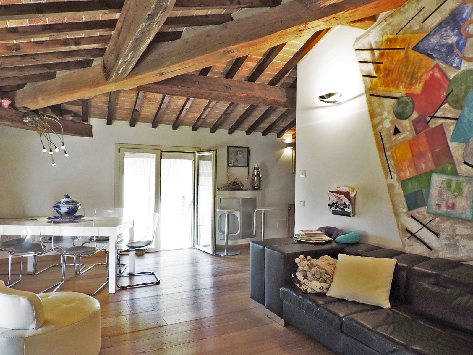 House in Pomarance - view 1