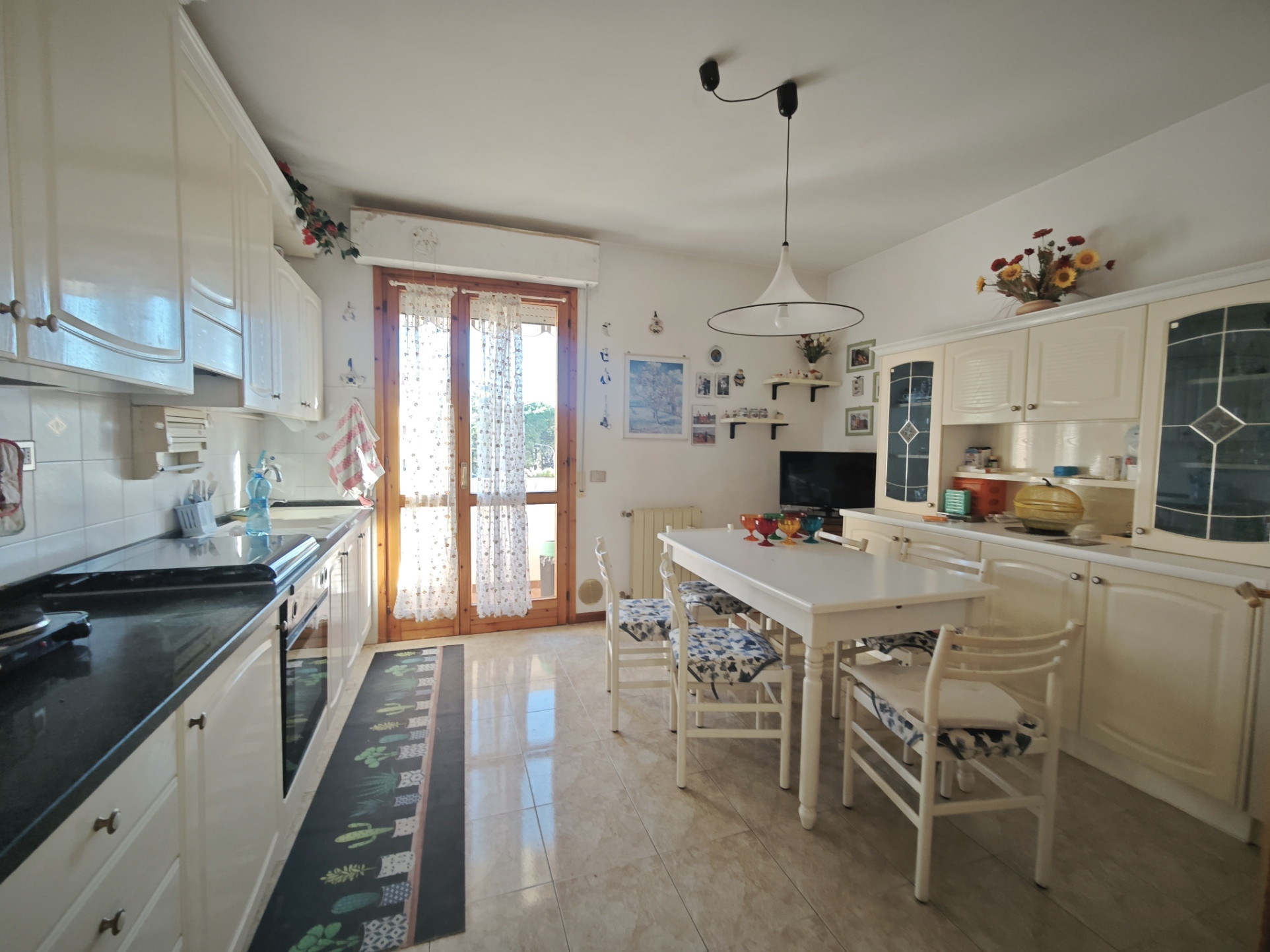 House in Volterra - view 1