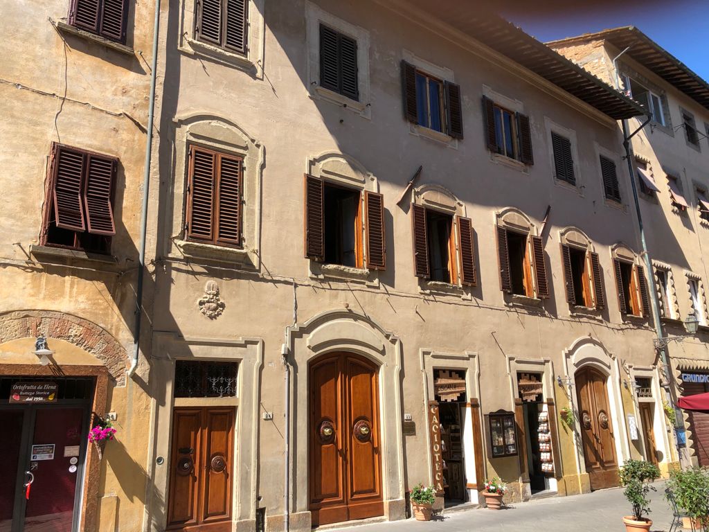 House in Volterra - view 1