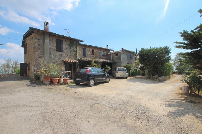 House in Volterra - view 1