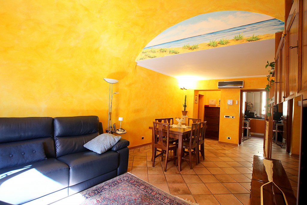 House in Volterra - view 1