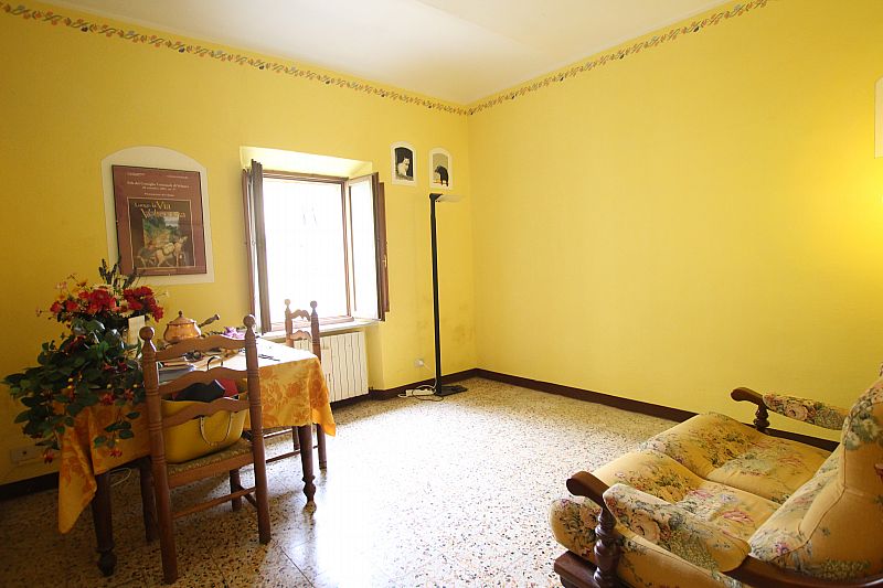 House in Volterra - view 1